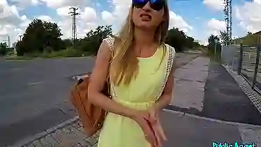 Lucy Heart fuck with the player and got the money and pleasure