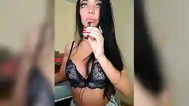Alinakukla787's homemade 18-minutes of porn: Watch her masturbate with toys on webcam