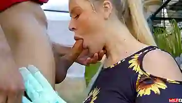 Jenna Starr gives a wild outdoor blowjob & handjob in her home