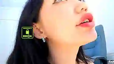 Watch Lee Yoona-tongue pleasure herself with toys on webcam in HD