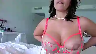 Stepmom begs for stepson's cumshot after apology & quickie