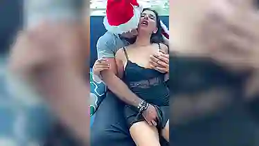 Christmas gift for brunette amateur Meeti Kalher - BLC in HD!