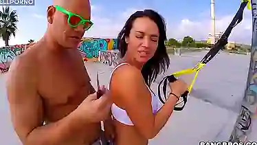 Franceska Jaimes takes it deep up her ass